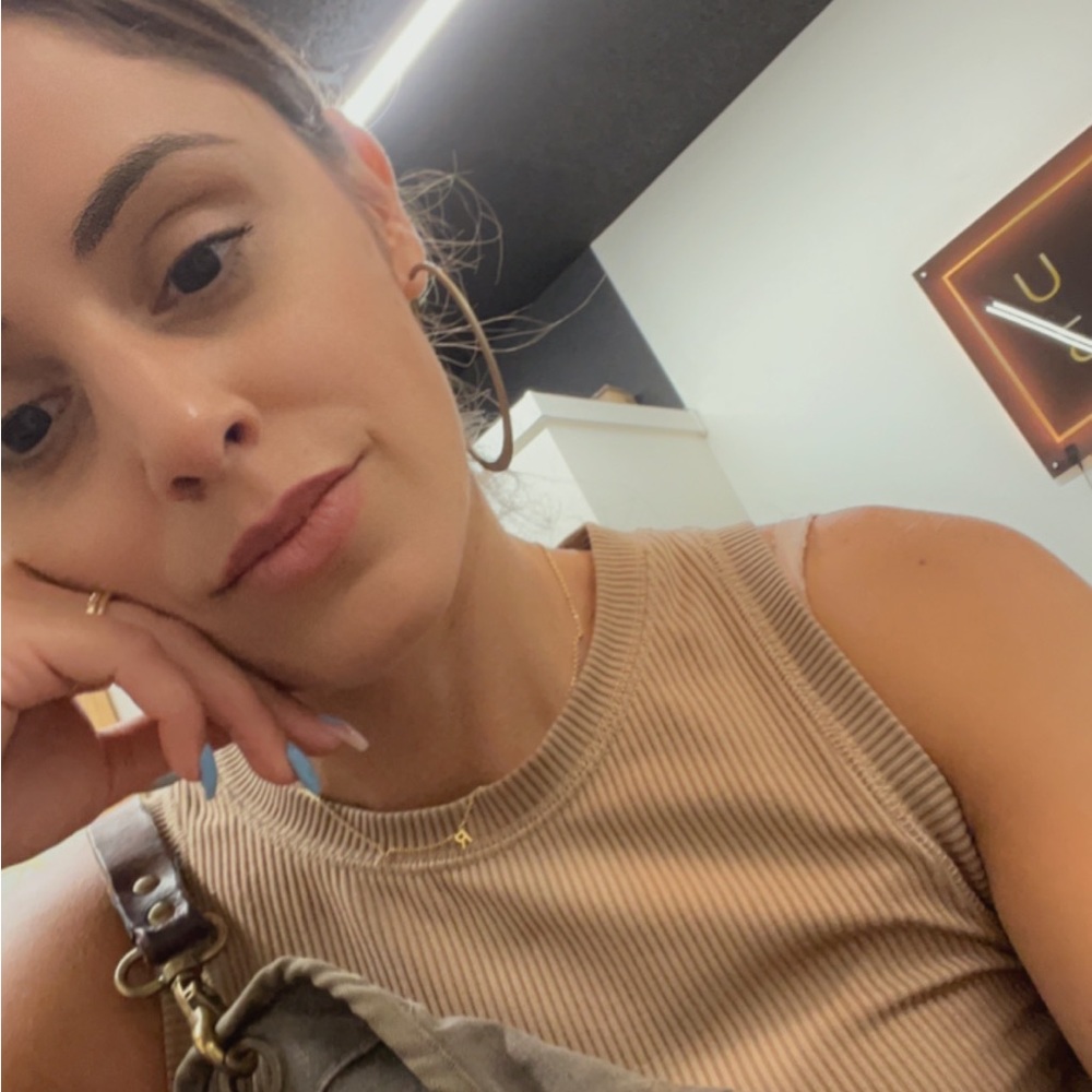 Meet your Posher, Alissa